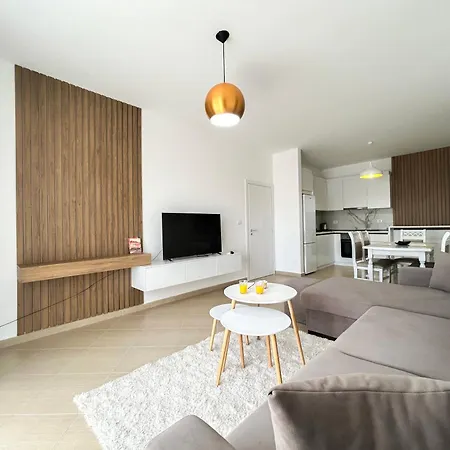1 Bedroom 829 Apartment *